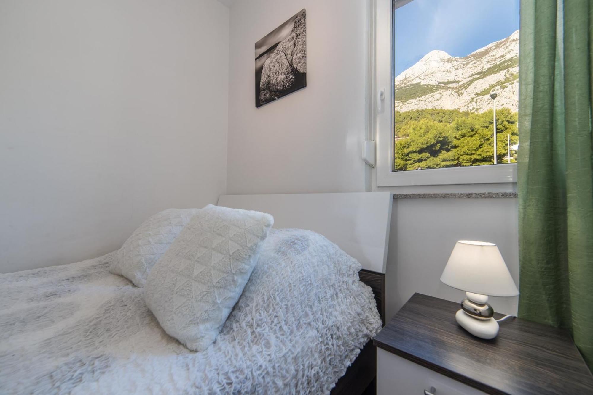 Apartments Crystal Makarska Room photo